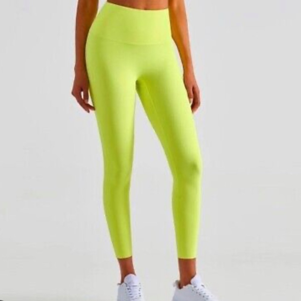 All In Motion Lime Green Leggings Sports Bra Ultra High Rise Everyday Soft NWT - Picture 3 of 15